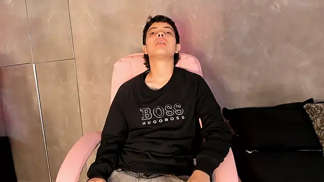 Cris Sasha online show from April 13, 3:08 am