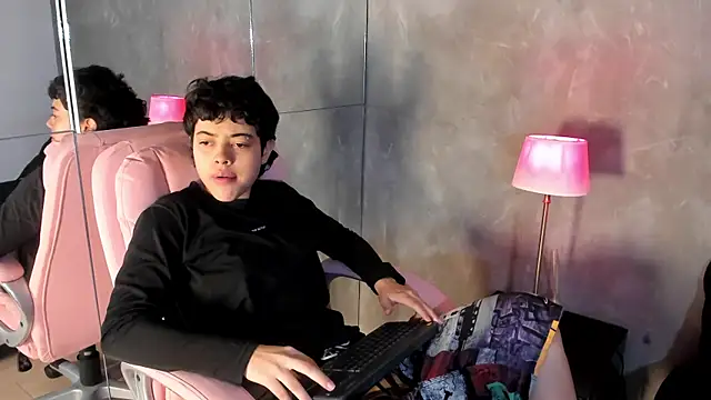 Cris Sasha online show from April 6, 11:44 am