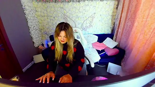 AlissyaGrayy online show from April 14, 1:22 pm