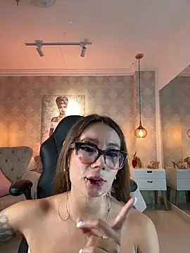 SERENAA   online show from April 7, 4:47 am