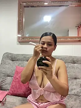 leoylia online show from April 14, 3:39 am