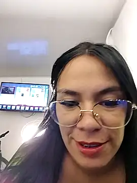 Scarleth moon online show from April 6, 5:41 am