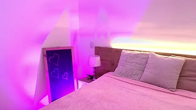 Amber Palmer online show from March 27, 8:31 pm