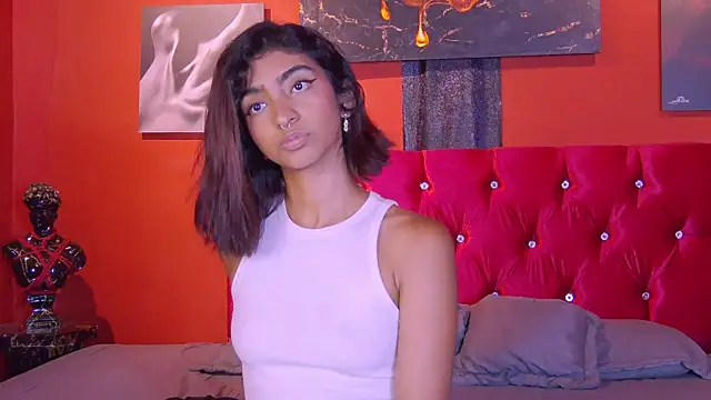 Hottie Veronica online show from April 16, 9:39 pm