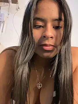 lucirganaxxx online show from April 15, 3:29 am