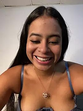 lucirganaxxx online show from April 11, 4:40 am