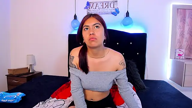 lizz messy online show from March 26, 10:00 pm