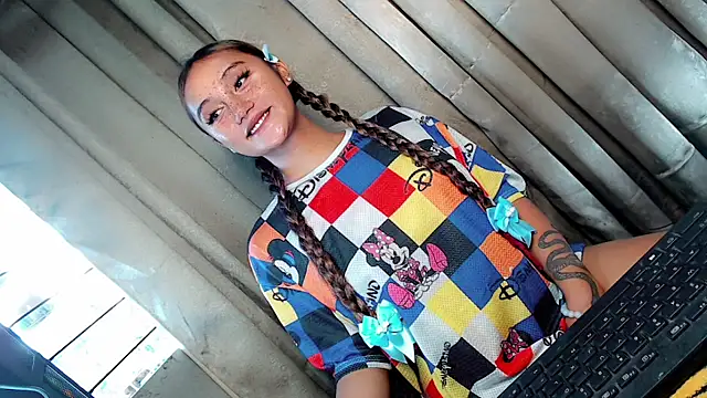 Jessicasfantasy online show from April 15, 7:53 am