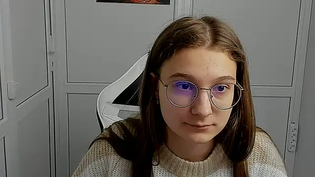 Mia kristal online show from April 5, 7:07 am