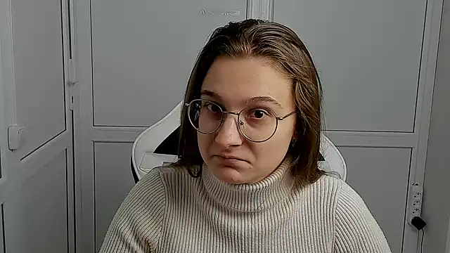 Mia kristal online show from April 10, 12:44 pm