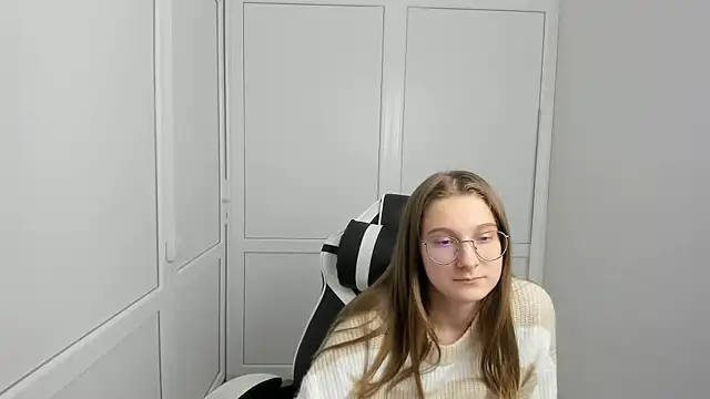 Mia kristal online show from March 27, 1:56 pm