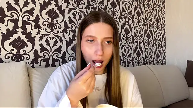 AdaGossett online show from April 1, 2:25 pm