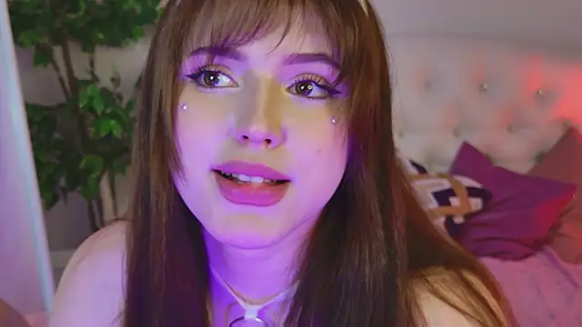 Holly Gracys online show from April 4, 9:46 pm