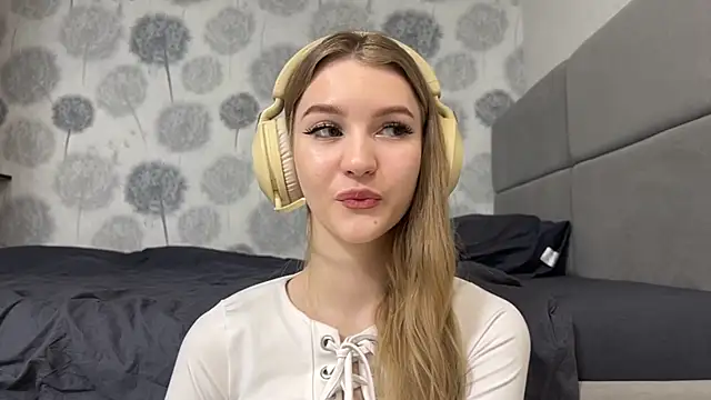 MelissaEvenns online show from April 4, 12:15 pm