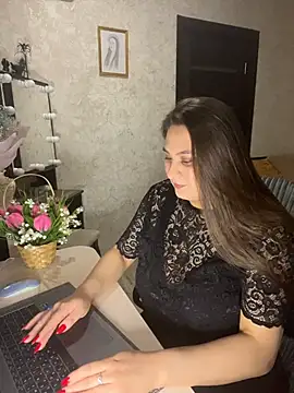 AgathaMyers online show from March 31, 3:34 pm