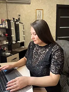 AgathaMyers online show from April 14, 9:31 am