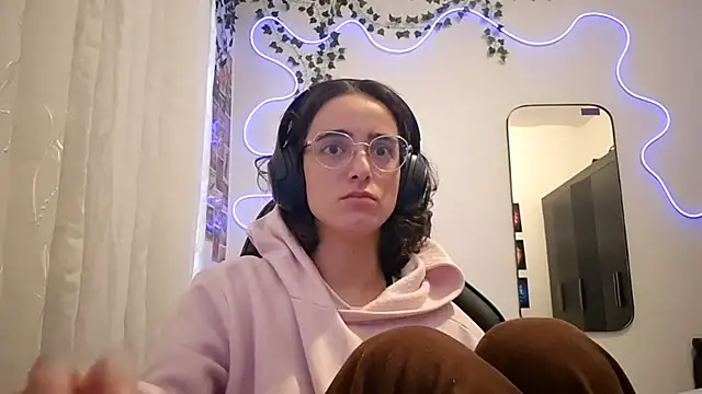 SanjuanaEytchison online show from April 14, 10:15 am