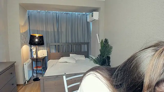 SookBurdin online show from April 13, 12:39 pm