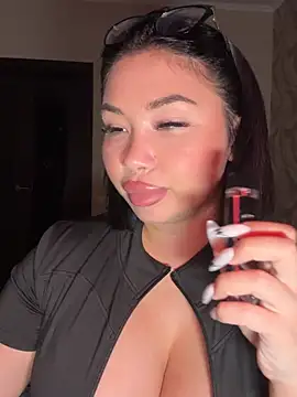 LaaadyDaaamn online show from March 29, 6:40 pm