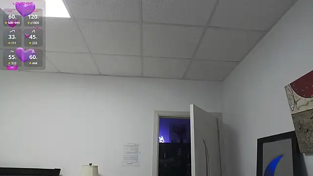 MissRosse online show from March 30, 9:31 am