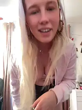 LeniMaria online show from April 9, 5:07 pm