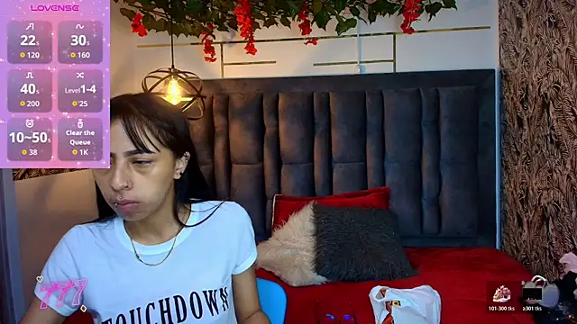 BONIE WILLS online show from April 10, 12:22 pm