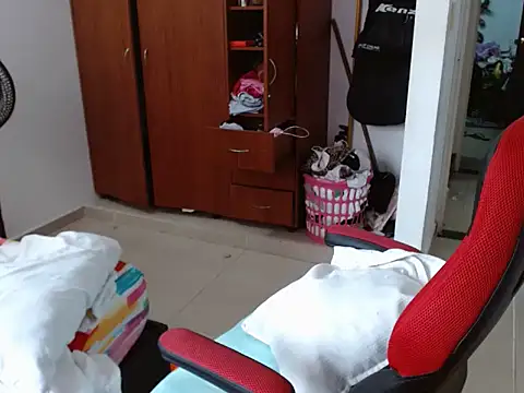 venecasexy45 online show from March 19, 8:35 pm