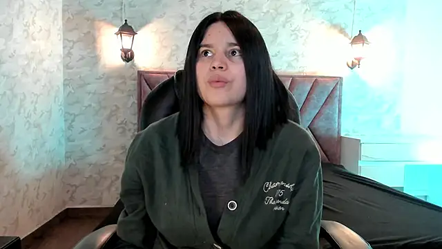 Cata black online show from April 4, 12:26 pm