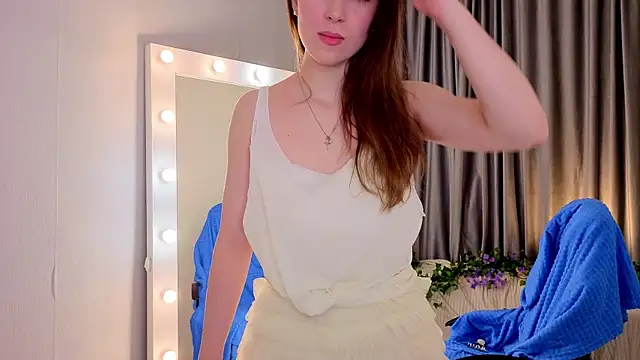 LiuYani online show from March 25, 1:58 pm