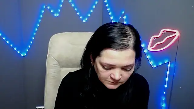 LauraFinn online show from March 20, 1:16 pm