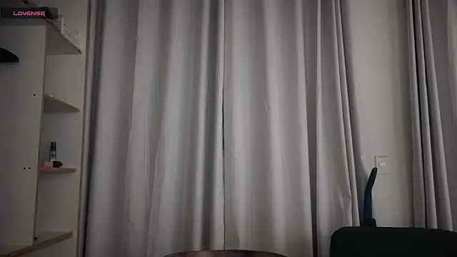 st uirt online show from April 14, 2:55 am