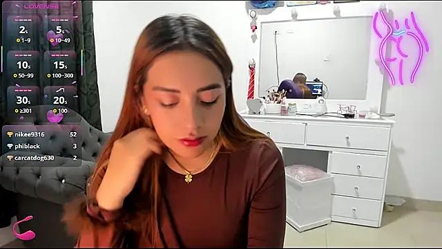  cute isabella online show from April 10, 6:30 am