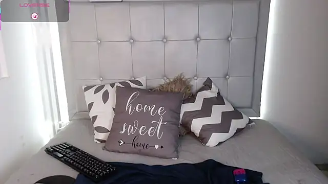 Kloe  watson online show from March 28, 5:12 pm