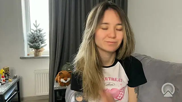 Zero  Calories  online show from April 13, 8:15 am