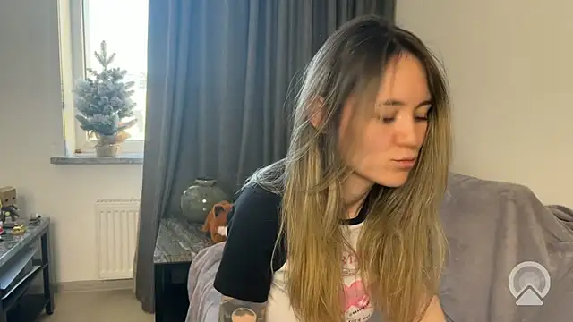 Zero  Calories  online show from April 10, 8:09 am