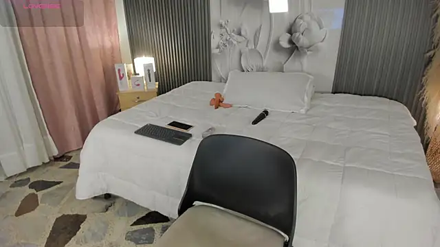 KetziaDoll  online show from April 12, 4:59 am