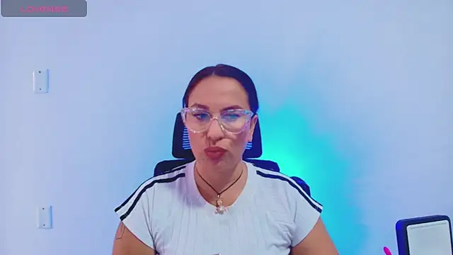 dalia milf co online show from April 7, 6:43 pm