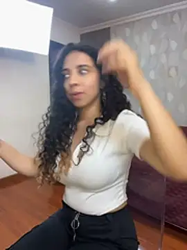 katniss everdeen  online show from April 11, 8:34 pm