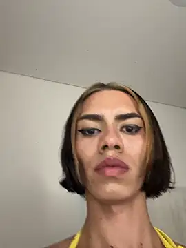 Amira BabyHot online show from March 25, 9:12 am