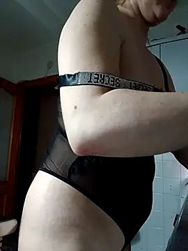 Maria3879 online show from April 14, 9:15 pm