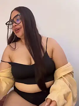 Juliana xv online show from April 13, 1:23 pm