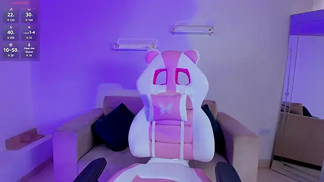 april smiith1 online show from April 6, 12:28 pm