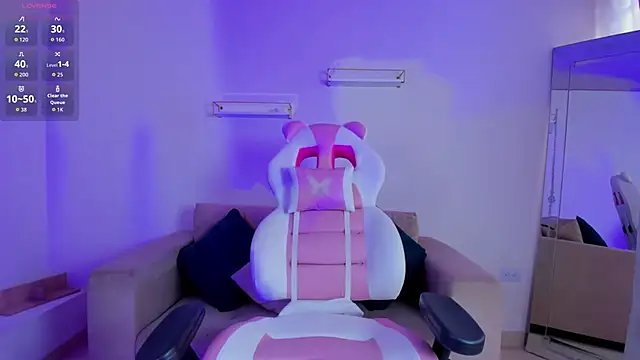 april smiith1 online show from March 31, 12:16 pm