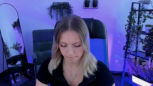 BlossomVibe online show from April 1, 11:00 am