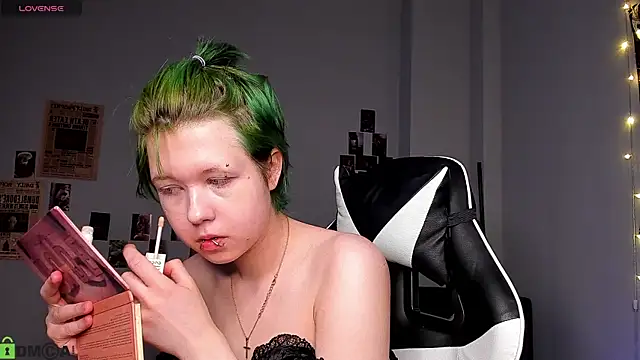 LittleKittenStar online show from April 5, 3:05 am