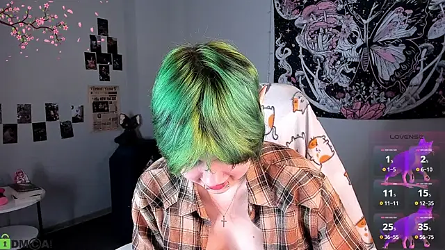 LittleKittenStar online show from April 11, 7:03 am