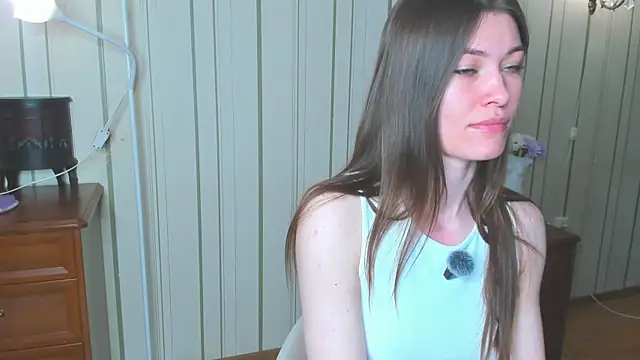 JulissaLipoma online show from April 5, 8:02 am