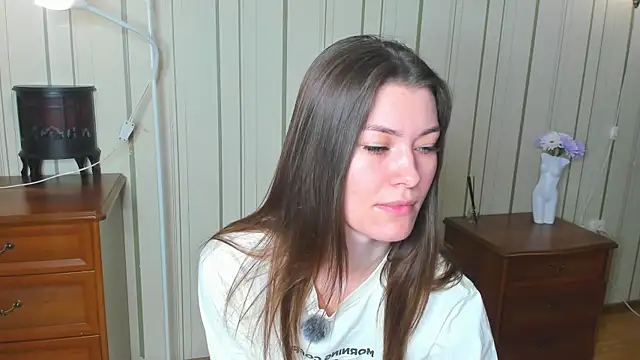 JulissaLipoma online show from April 4, 8:02 am