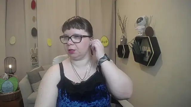 BonnnyBoobsy online show from April 3, 5:49 am