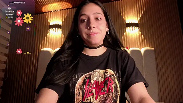 Melannyy V online show from April 1, 1:01 pm